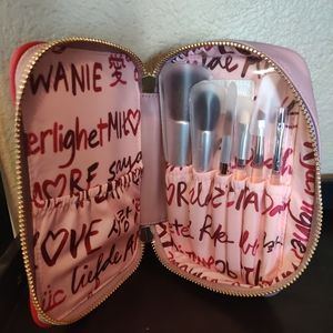 Trish McEvoy Makeup Brush Set With Purse